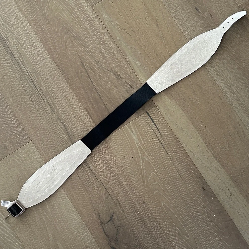 White House Black Market chic belt